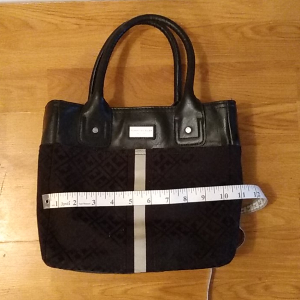Tommy Hilfiger handbag! NWOT